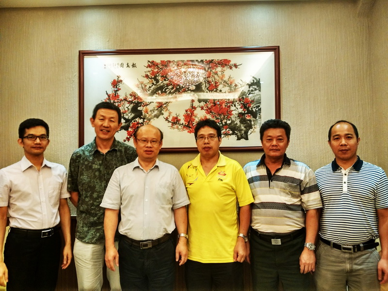 公司党委在八一前夕慰问退伍军人
