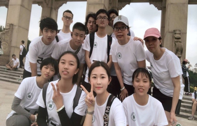 爱护地球•医路同行----yl23455永利集团举行师生徒步赛活动