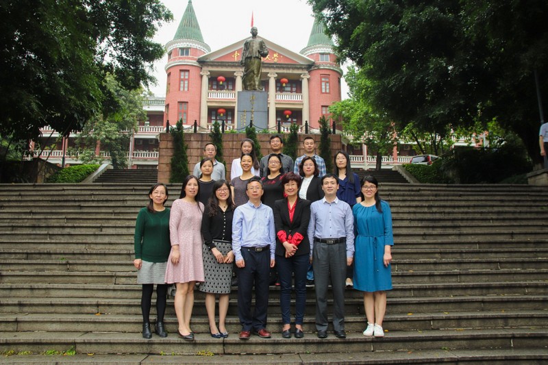 中国医药科技出版社全国高等教育五年制临床医学专业教材精编速览+同步习题集《生物化学与分子生物学》教材编写会在公司召开
