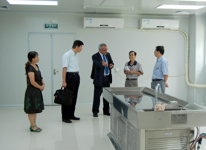古巴哈瓦那大学董事长Prof. Jorge González Pérez访问公司
