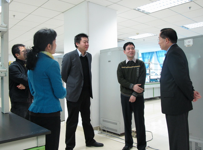 郑德涛书记到公司调研