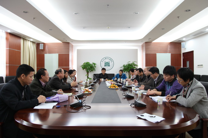 两院代表团与公司领导、陈增保老师、院办、学工办老师举行座谈会