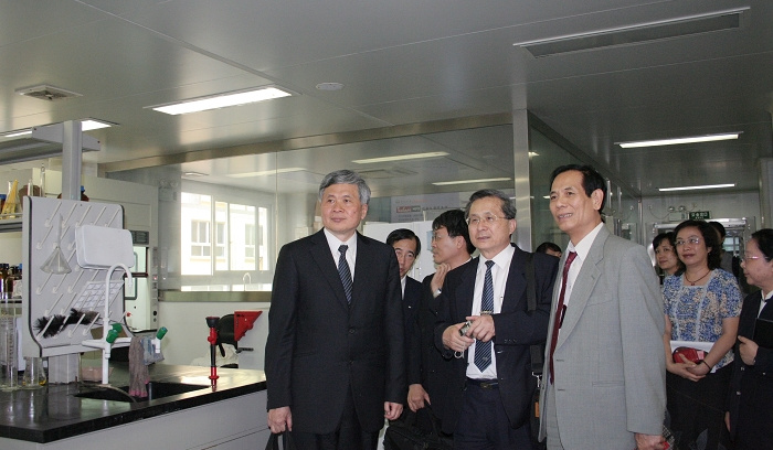 台湾慈济大学代表团访问公司