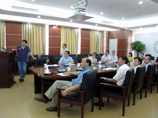 管理学院和公司联合召开群众路线教育实践活动交流座谈会