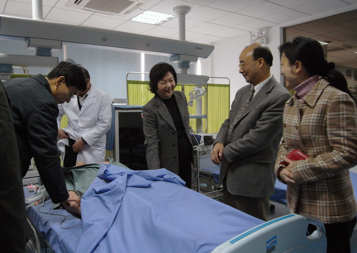 雷于蓝副省长到yl23455永利集团考察调研