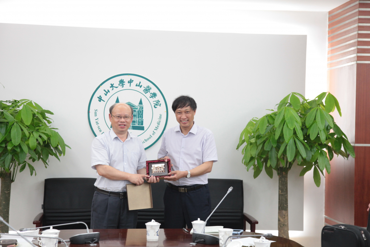 苏州大学医学部到公司调研